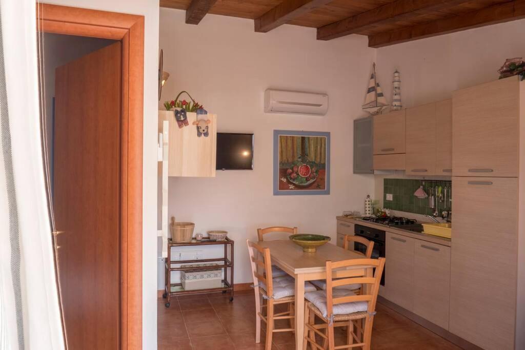 Appartamento con piscina comune. Viddalba Esterno foto